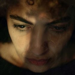 « At Night, the Red Sky » (2023) d’Ali Razi dans le cadre de la 20ème édition du PCMMO, samedi 5 avril à 18h45 au cinéma L’Ecran de Saint-Denis